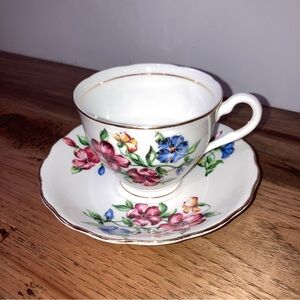 (2/$15)☕️ Vintage Floral Bone China Teacup & Saucer Set - Colclough